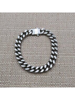 7.75 Inch Stainless Steel Nice Clasp Cuban Link Chain Bracelet A7737